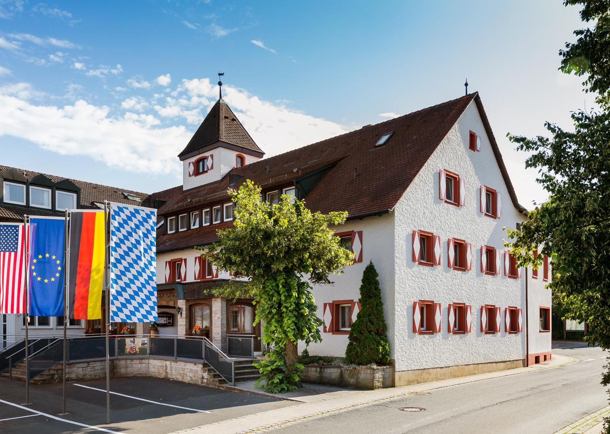 Wirtshaus & Hotel Goldener Greif Edelsfeld Bagian luar foto